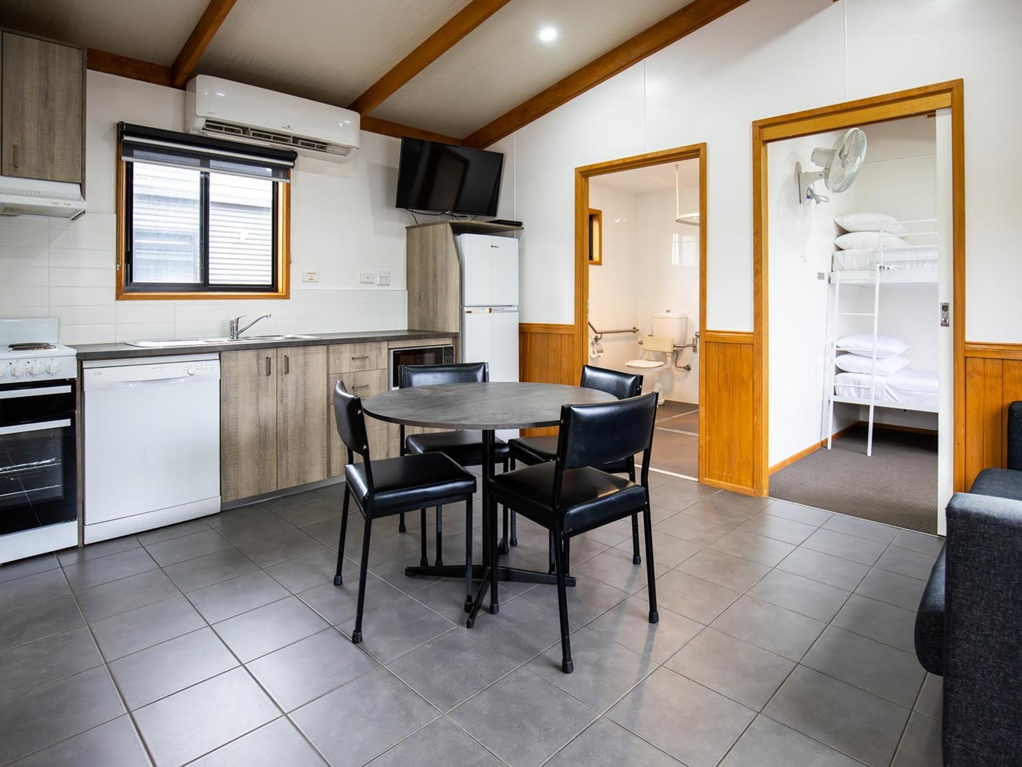 Nrma Ballarat Holiday Park Δωμάτιο φωτογραφία